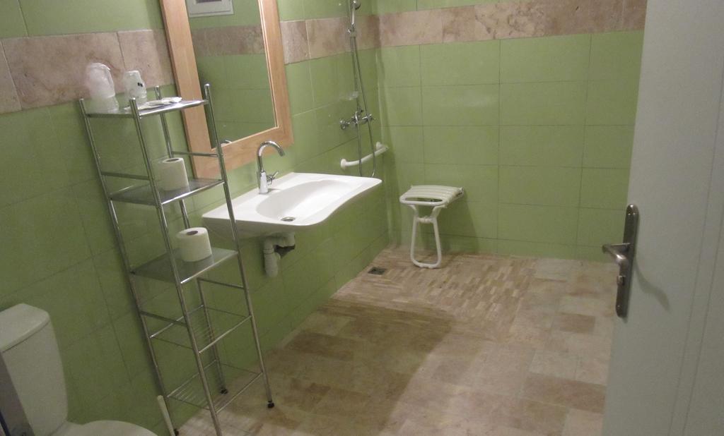 Hotel Le Sauvage Tournus Rom bilde